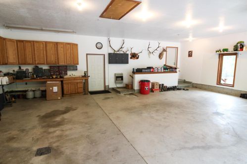 9181 Avon Rd, Salineville OH  43945-9407 exterior