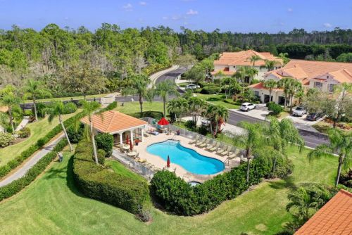 4600 Winged Foot Way, Naples, FL 34112-8402