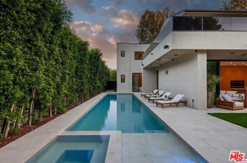 11937 Addison St, North Hollywood, CA 91607-3106