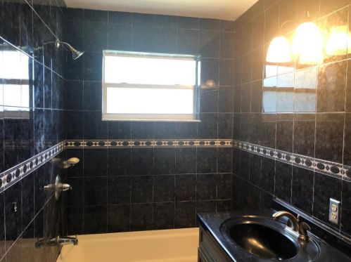 1643 44th St, West Palm Beach, FL 33407-3613