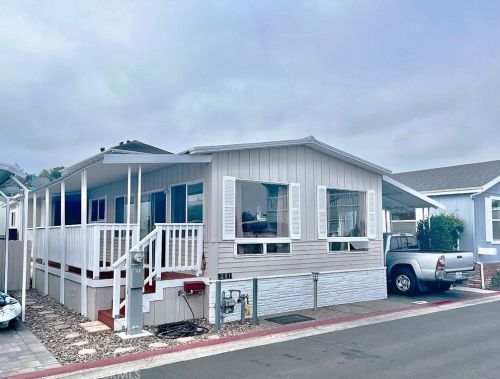 281 Cambridge Ln, Newport Beach, CA 92660-5607
