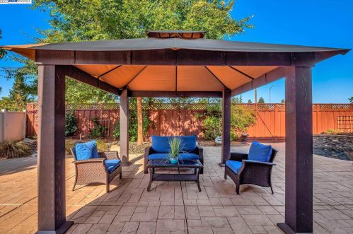 1042 Lomitas Ave, Livermore CA  94550-6436 exterior