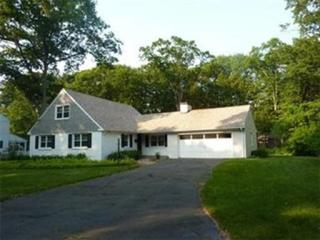 27 Porter Lake Dr, Springfield MA  01106-1240 exterior