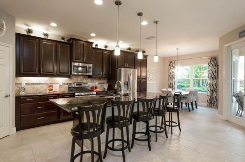 7308 Milestone Dr, Ruskin FL  33572-1740 exterior