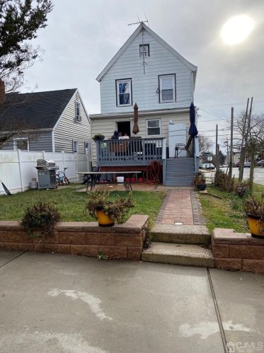 458 Hall Ave, Perth Amboy NJ  08861-2547 exterior