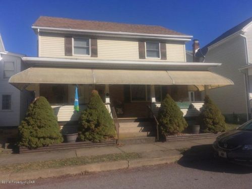 321 4th St, Weatherly, PA 18255-1416