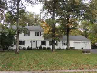333 Carriage Dr, Glastonbury CT  06033-3267 exterior