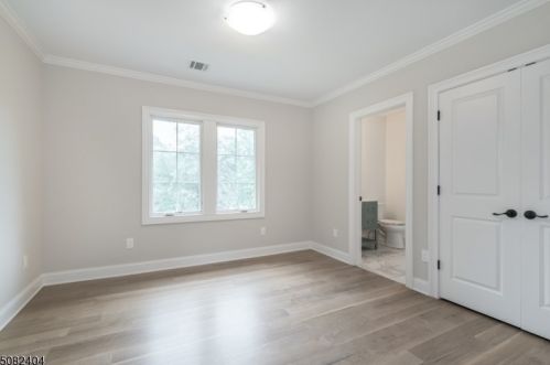 71 Llewellyn Rd, Montclair NJ  07042-2030 exterior