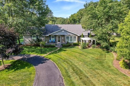 500 Delmar Rd, Bradfordwoods, PA 15015-1332