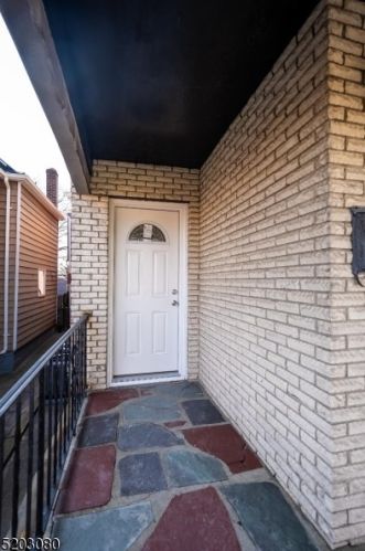 76 25th St, Bayonne NJ  07002-4937 exterior