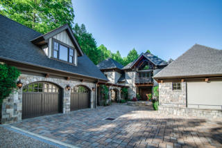 494 Overlook Park Dr, Hendersonville, NC 28792-8060