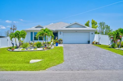 529 6th Ter, Cape Coral, FL 33909-2008