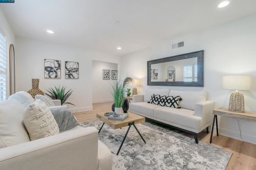 1177 Coad Ct, West Pittsburg CA  94565-6204 exterior