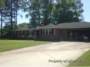 4001 Davis Cir, Farmville, NC 27828-1597