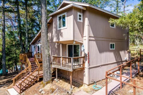26670 Hawk Ter, Willits, CA 95490-8913