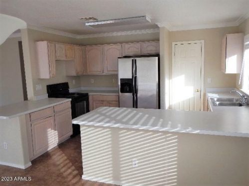 817 Esmeralda, Mesa AZ  85208-7158 exterior