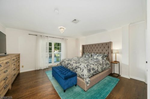 186 1st Ave, Little Falls NJ  07424-2206 exterior