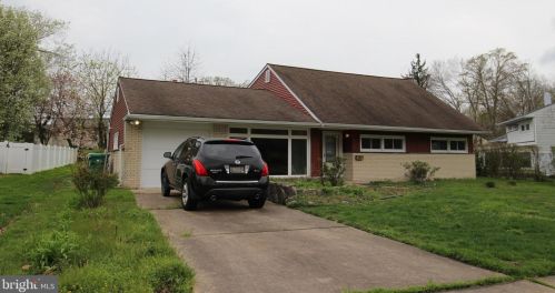 1912 Oak Lane Rd, Wilmington, DE 19803-5215