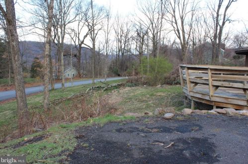 69 Eagle Trl, Charnita PA  17320-8104 exterior