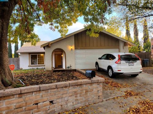 279 Helm Ct, West Pittsburg CA  94565-3618 exterior