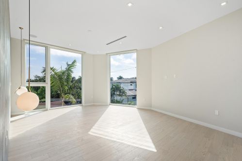 724 Lake Ave, Delray Beach FL  33483-5928 exterior