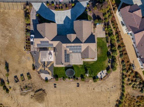 4025 Ashford Cir, Hollister CA  95023-8966 exterior