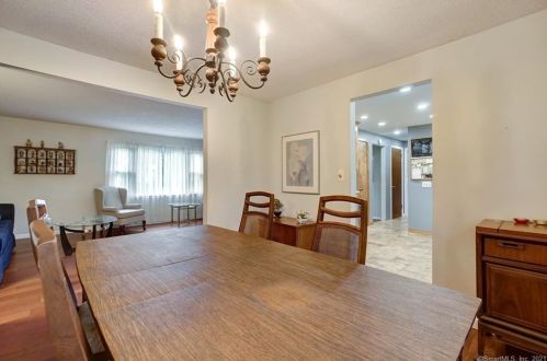 11 Timber Trl, Milford CT  06460-8616 exterior