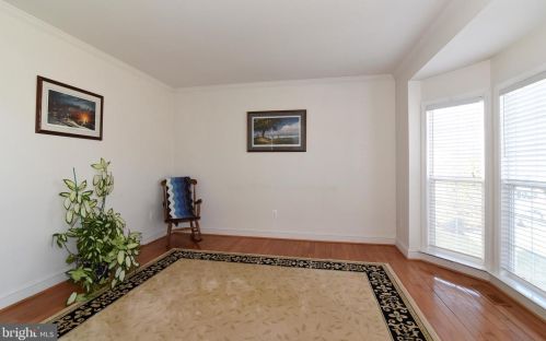 213 Alpine Dr, Leesburg VA 20175-6132 exterior