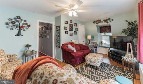 320 Delaware Ave, Lansdale PA 19446-3420 exterior