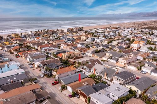 5239 Surfrider Way, Oxnard CA  93035-1049 exterior