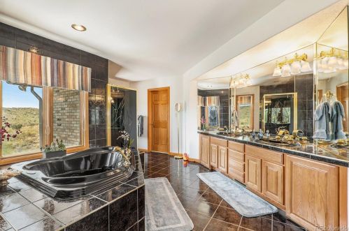 5775 Interstate 25, Pueblo CO 81004-9713 exterior