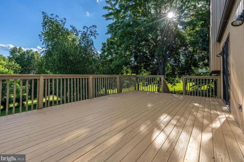 7 Waldron Ln, Flemington NJ  08822-1904 exterior