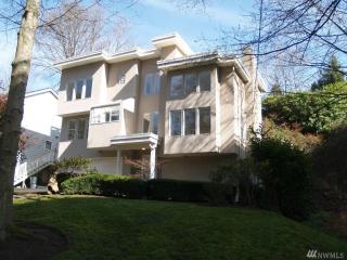 1902 32nd Ave, Seattle WA  98144-4948 exterior