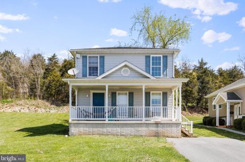 376 Branch St, Strasburg, VA 22657-1917