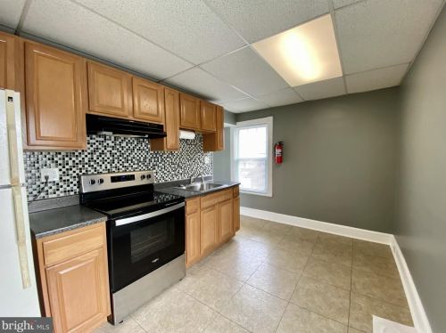 308 Cooper St, Camden NJ  08108-2223 exterior