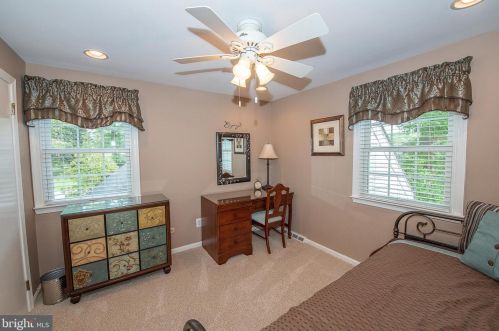 614 Westwind Dr, Berwyn PA  19312-1144 exterior