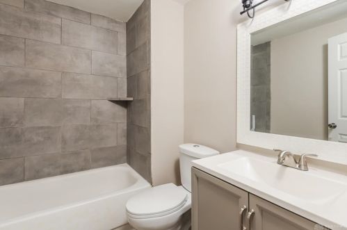 8630 Meadowlark Dr, Franklin OH  45005-4223 exterior