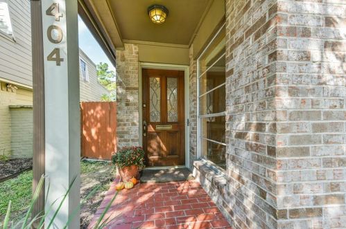4404 Basswood Ln, Bellaire, TX 77401-3202