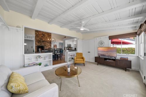 14950 Leadwell St, Van Nuys CA 91406-3030 exterior