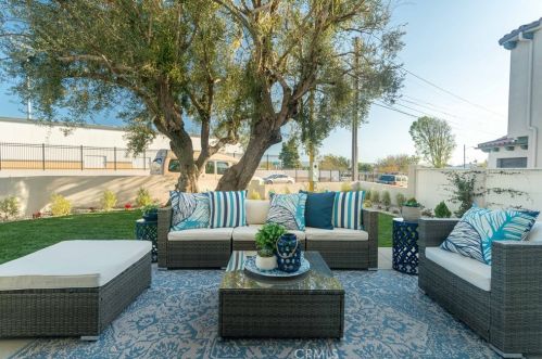 2609 Ripley Ave, Redondo Beach, CA 90278-4553