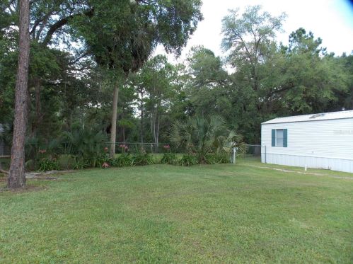 8570 175th Ct, Ocklawaha FL  32179-3722 exterior