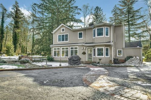 7 Sunken Meadow Rd, Northport NY  11768-2718 exterior