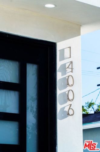 14006 Huston St, Van Nuys, CA 91423-1905