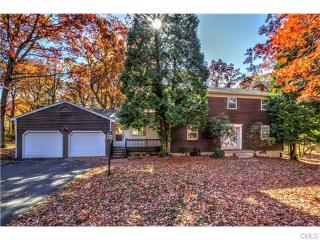 55 Normandy Rd, Bridgeport, CT 06611-1136