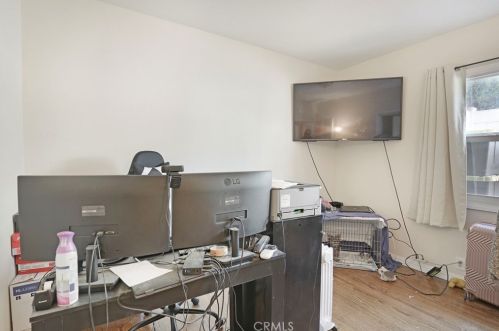 1517 Harding St, Long Beach CA  90805-3662 exterior