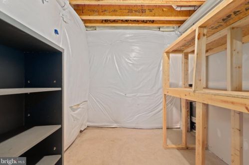 15843 Fourmile Creek Ct, Haymarket VA  20169-5427 exterior