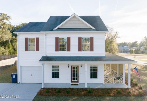 17 Wintergreen Dr, Beaufort, SC 29906-8992