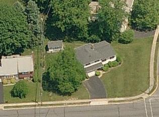 300 Shakespeare Dr, Reading PA  19608-1726 exterior