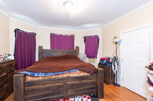 34 Lincoln St, New Britain CT 06052-1638 exterior