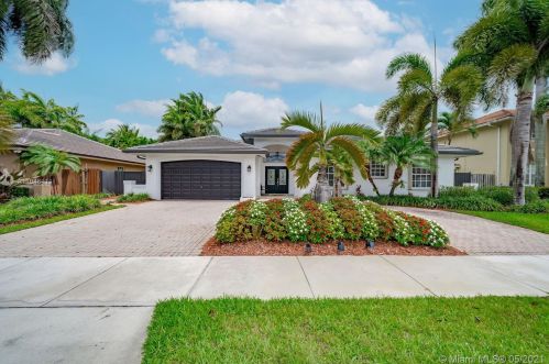 15817 100th Ter, Miami, FL 33196-6119